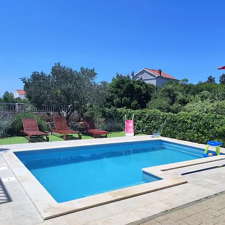 House Nena With Pool فيلة Vinišće