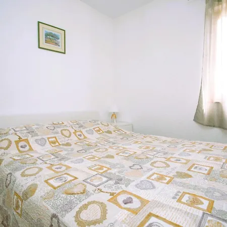 House Nena With Pool فيلة Vinišće