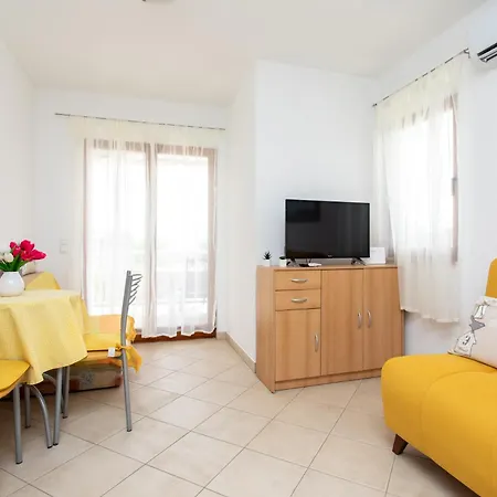 فيلة House Nena With Pool *