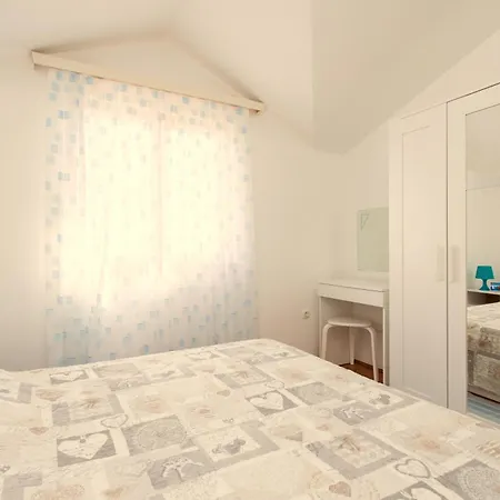 House Nena With Pool فيلة Vinišće