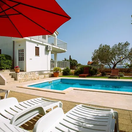 House Nena With Pool Villa *