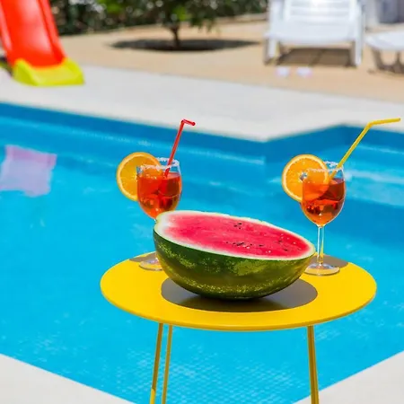 House Nena With Pool Villa