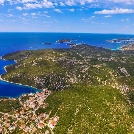 House Nena With Pool فيلة Vinišće