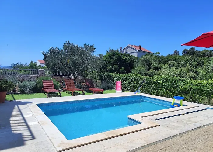 House Nena With Pool Вилла Винишче