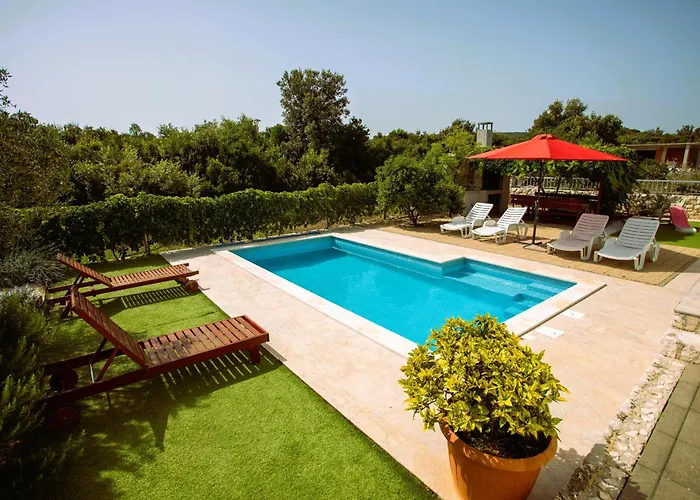 Вилла House Nena With Pool