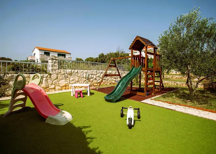 House Nena With Pool * Винишче