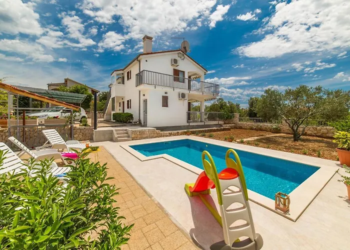 House Nena With Pool *